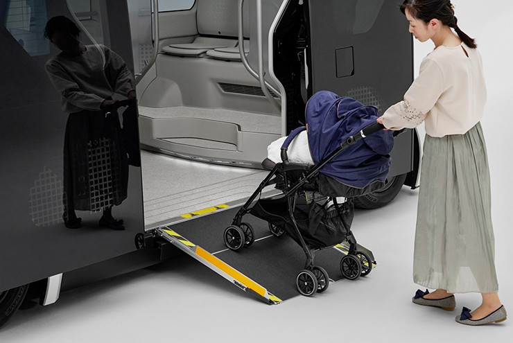 Toyota bắt đầu bán E-Palette: Chiếc mini-bus có thể thành quán cà phê, rạp phim di động - 6