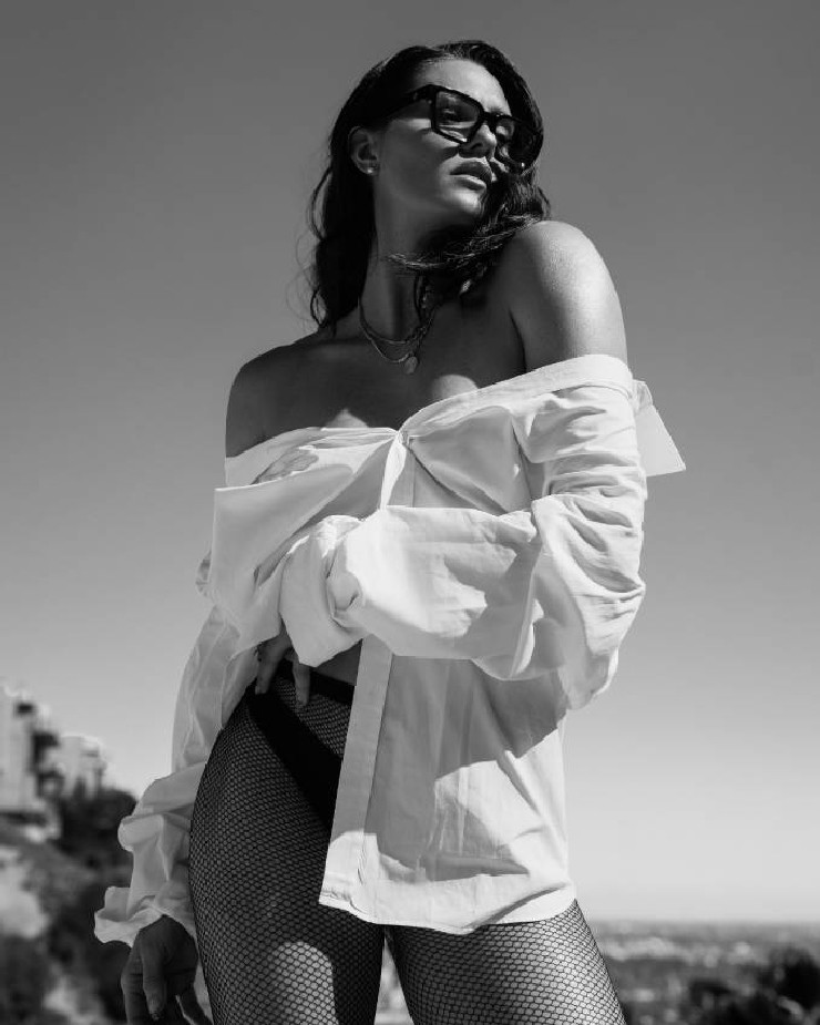 Mỹ nhân Olympic Alysha Newman khoe trọn vòng 1 gợi cảm - 6