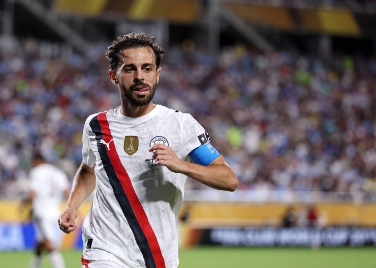 Bernardo Silva úp mở khả năng chia tay Man City