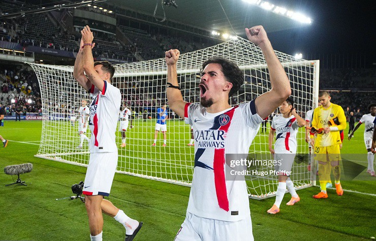 PSG lội ngược dòng kịch tính
