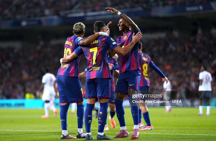 Barcelona là đội mở tỷ số trận đấu