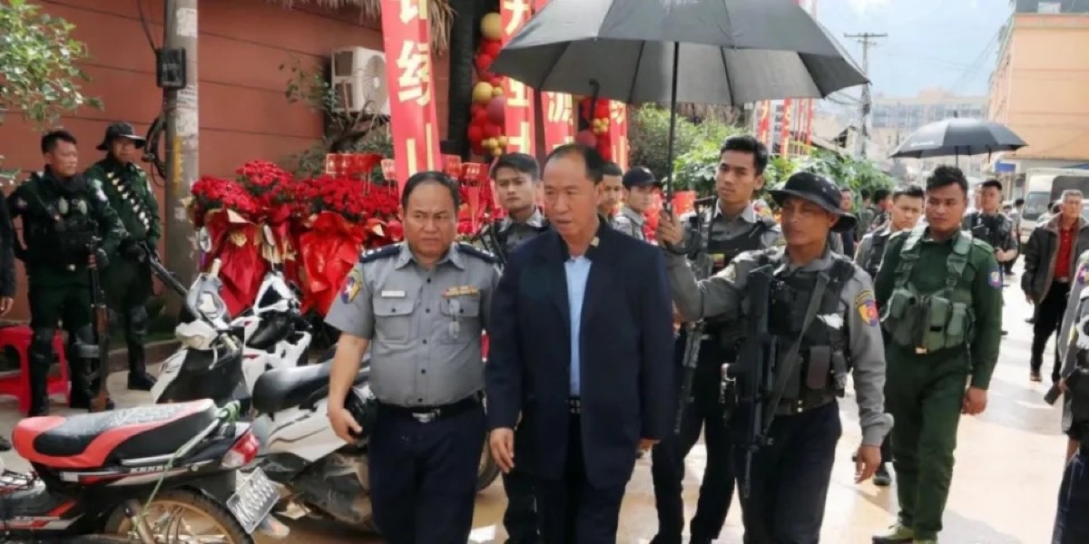Minh Học Xương từng tham gia vào cuộc lật đổ năm 2009.