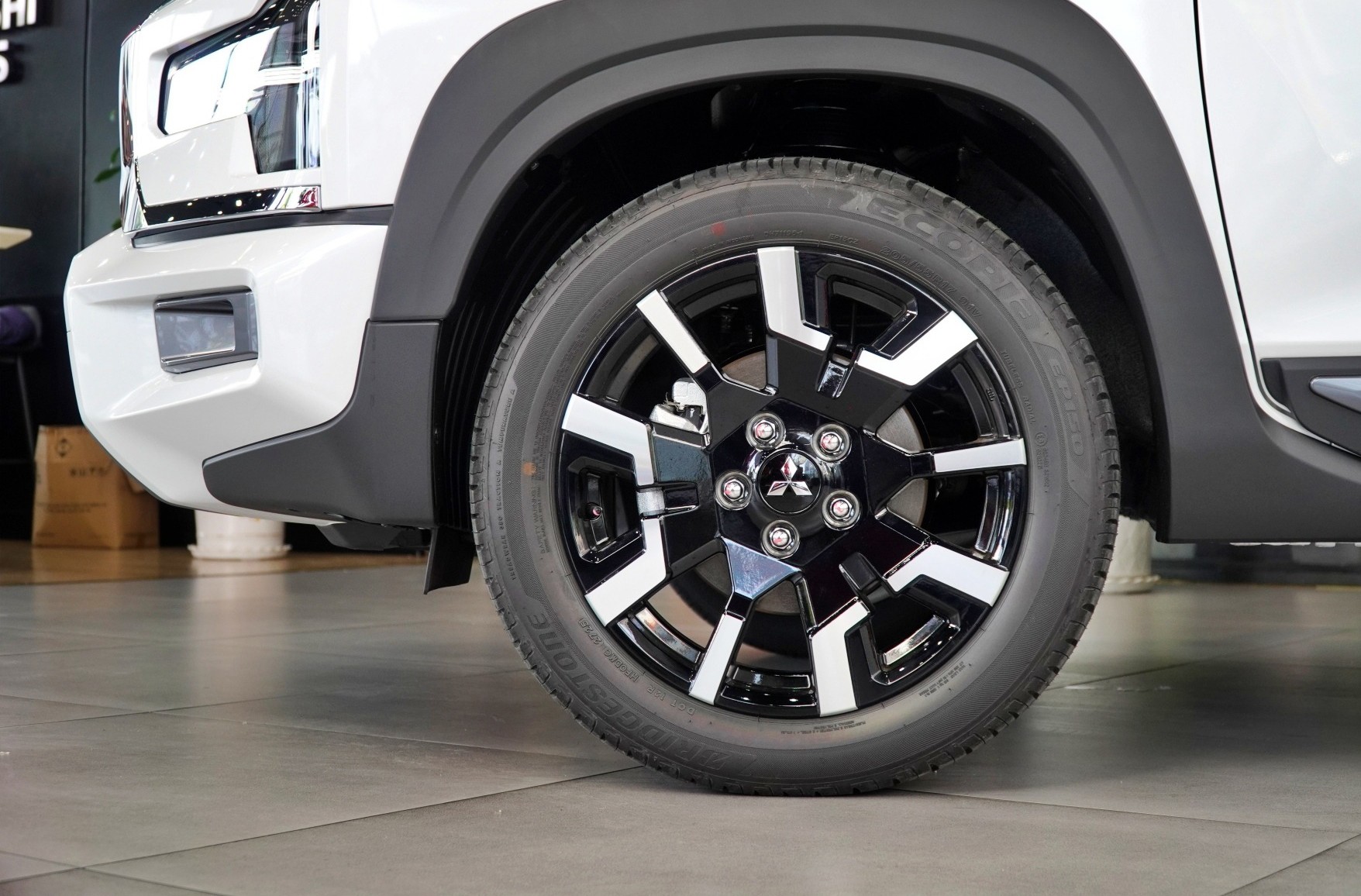 Chi tiết Mitsubishi Xpander Cross bản nâng cấp vừa ra mắt tại Việt Nam - 6