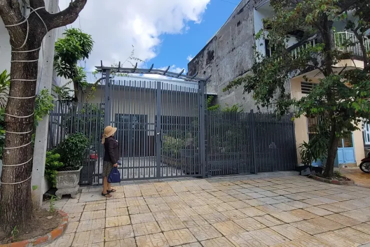 Thửa đất của bà Anh bị ông H dựng nhà chiếm mất nhiều tháng qua. Ảnh: TRẦN VŨ