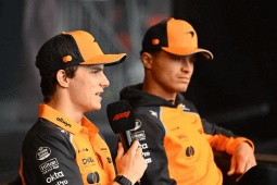 Thể thao - Đua xe F1, Singapore GP: McLaren đếm ngược tới ngày ăn mừng