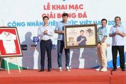 Bóng đá - HLV Kim Sang Sik "truyền lửa" giải bóng đá 7 người, ĐT Việt Nam quyết đấu Nepal