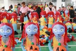 Thuế quan thời ông Trump “bóp nghẹt” ngành kinh doanh Halloween của Mỹ