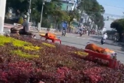 Tâm sự của chủ quán nước trúng vé số giải độc đắc rồi cúng 5 con heo quay