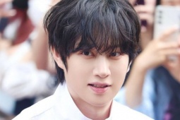 Giải trí - Nỗi kinh hãi khi bị fan cuồng bám đuổi