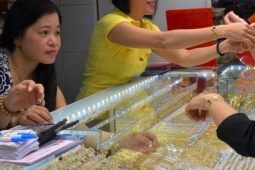 Kinh doanh - Giá vàng hôm nay, 3-10: Ồ ạt bán tháo