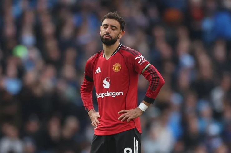Bruno Fernandes&nbsp;không giỏi đánh chặn