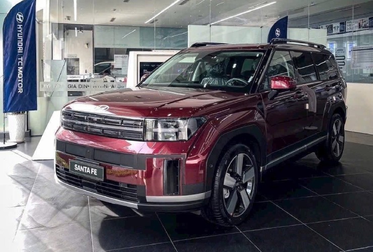 Những điểm sáng của dòng SUV Hyundai Santa Fe giá trên 1 tỷ đồng - 2