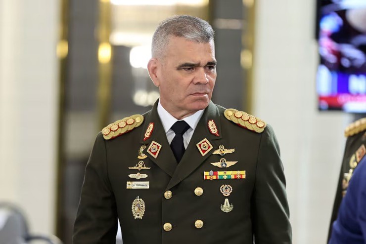 Bộ trưởng Quốc phòng Venezuela Vladimir Padrino tham dự một cuộc họp báo ở thủ đô Caracas vào ngày 1/9/2025. Ảnh: Getty Images.