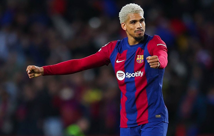 Ronald Araujo đã đánh mất phong độ trong những trận gần đây