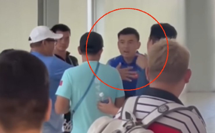 Hậu trường sau trận thua, Hoàng Nam có hành động "chỉ mặt" và cự cãi với team Vinh Hiển