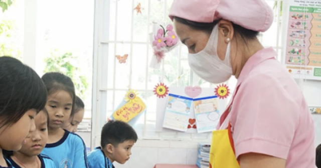 Liên tiếp vụ ngộ độc trong trường học, Bộ trưởng Bộ Y tế nói gì?