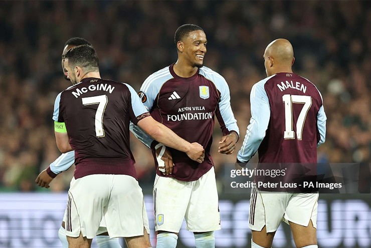 Aston Villa duy trì phong độ tốt