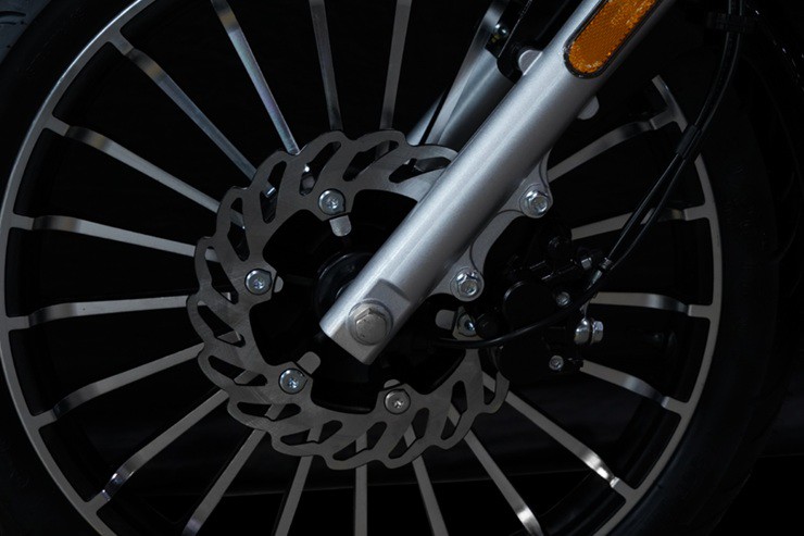 Mẫu mô tô chopper đẹp mỹ mãn, giá lại rẻ ngang Vision - 3