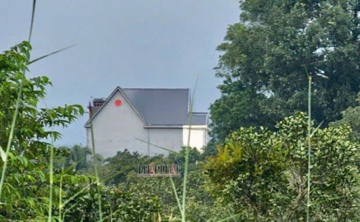 Hình ảnh hiện trường vụ án mạng 3 người chết ở Đồng Nai - 6