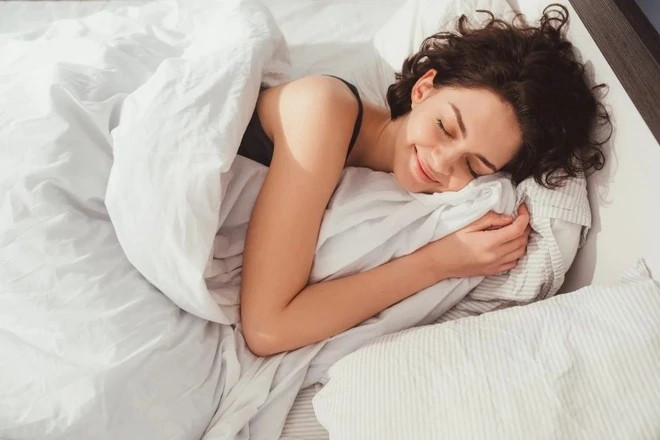 Vì sao chăm chỉ thoa kem mắt quanh năm suốt tháng nhưng mắt vẫn 