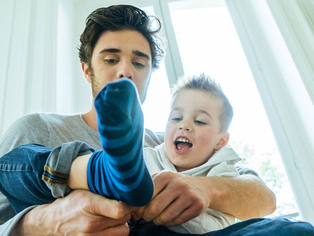 Mối quan hệ hài hòa, gắn bó giữa cha mẹ và con cái là nguồn gốc của sự an toàn và khích lệ cho con. Ảnh minh họa