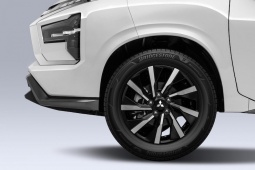 Tin tức ô tô - Giới yêu xe bình phẩm Mitsubishi Xpander và Xpander Cross mới