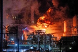 Thế giới - Nổ nhà máy lọc dầu 'như bom nguyên tử' ở California