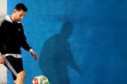 FIFA ra mắt quả bóng World Cup 2026 điều khiển bởi AI: Rõ khả năng Messi đá cúp thế giới