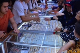 Kinh doanh - Giá vàng hôm nay, 4-10: Tăng mạnh trở lại