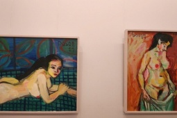 Họa sĩ 82 tuổi mua được 3 căn nhà cho con nhờ vẽ tranh khoả thân