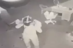 An ninh - Xã hội - Vụ án 3 người trong gia đình tử vong: Két sắt bị di chuyển, đập phá