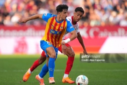 Bóng đá - Video bóng đá Girona - Valencia: 3 bàn và 2 thẻ đỏ, chiến thắng đầu tiên (La Liga)