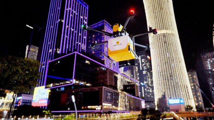 Đặt đồ ăn đêm, nhận hàng trên trời từ… drone - 1