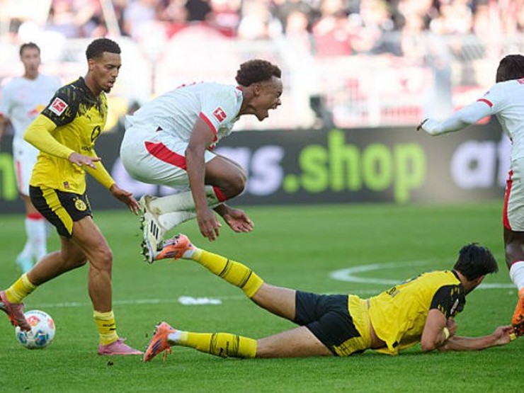 Video bóng đá Dortmund - Leipzig: Cục diện ngang ngửa, bắn phá cuối trận (Bundesliga) Video bóng đá Dortmund - Leipzig: Cục diện ngang ngửa, bắn phá cuối trận (Bundesliga)