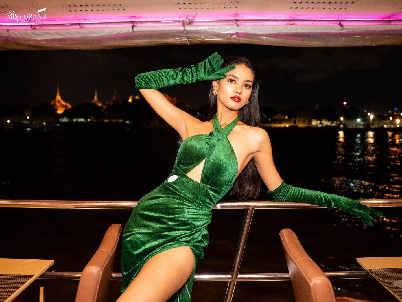 Thí sinh Hoa hậu Hòa bình quyến rũ - 18