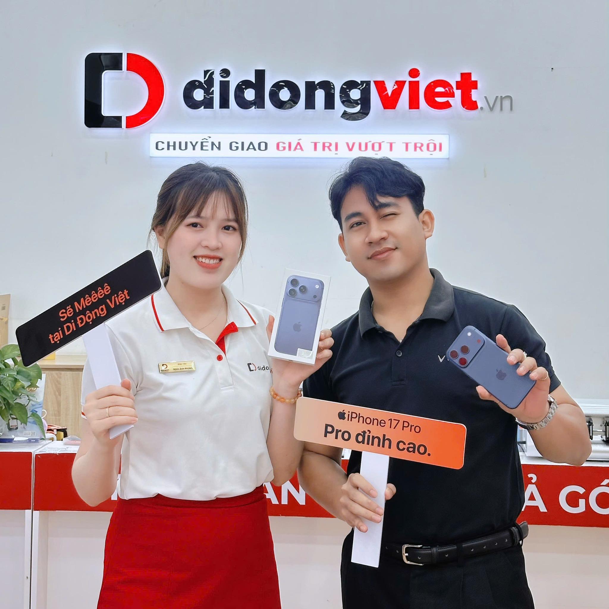 iPhone 17 Pro Max 512GB bản màu xanh đậm đang được điều chỉnh về mức giá chưa từng có.