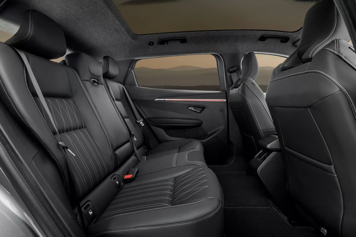 Xem trước mẫu xe điện Mitsubishi Eclipse Cross EV sắp ra mắt tại châu Âu - 8