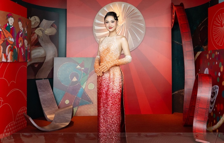 'Dâu hào môn' Midu đọ sắc hai hoa hậu - 5