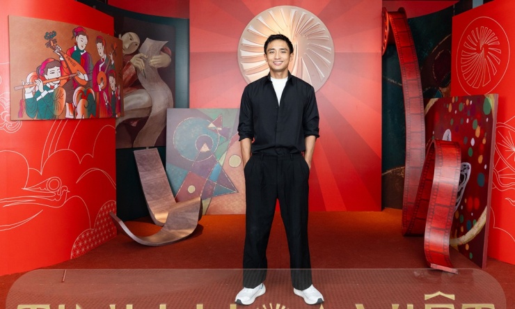 'Dâu hào môn' Midu đọ sắc hai hoa hậu - 7