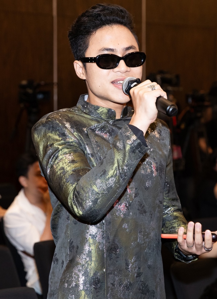 'Dâu hào môn' Midu đọ sắc hai hoa hậu - 10