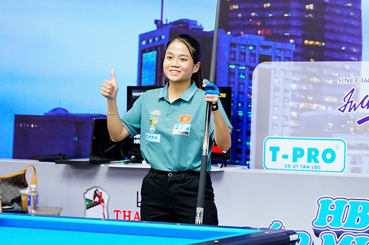 Nguyễn Đức Yến Sinh chắc chắn là nữ cơ thủ xuất sắc nhất giải (cùng với Bùi Xuân Vàng) khi vượt qua những đối thủ nặng ký để lên ngôi vô địch nội dung carom 3 băng nữ.