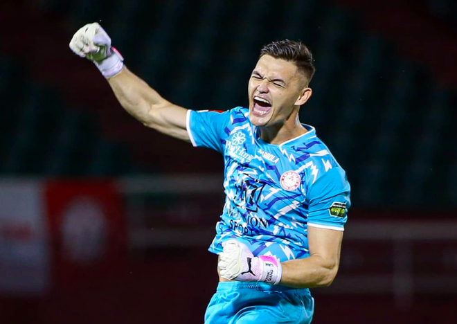 Thủ môn Patrick Lê Giang đang trên hành trình khoác áo tuyển Việt Nam