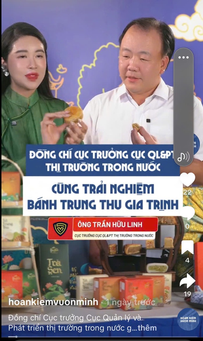 Ông Trần Hữu Linh, Cục trưởng Cục Quản lý và Phát triển thị trường trong nước tham gia phiên livestream bán bánh trung thu