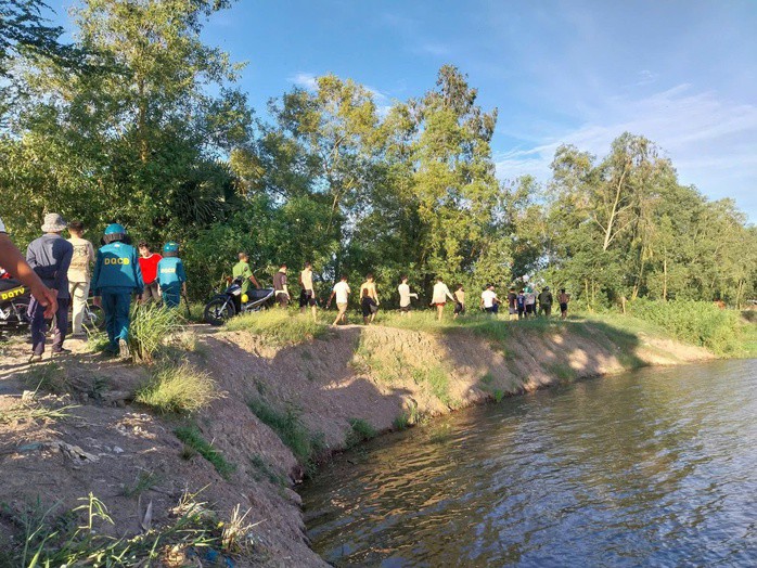 Công an tỉnh An Giang đang triển khai lực lượng truy bắt nhóm học viên trốn khỏi cơ sở cai nghiện