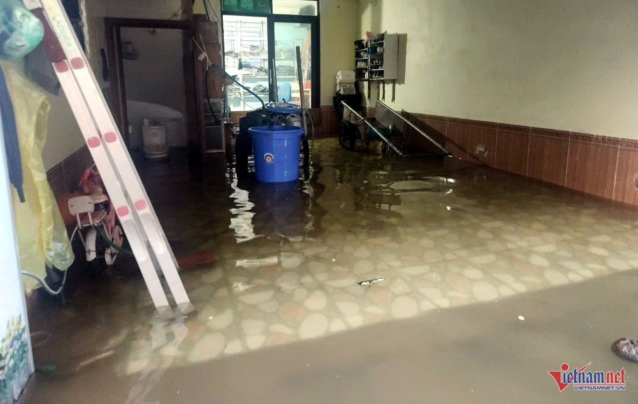 Khu dân cư &#39;ra ngõ nước ngập ngang người&#39; ở Hà Nội, phường xin đắp đê - 13