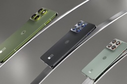 Rò rỉ video Motorola Edge 70 lộ khung máy siêu mỏng, cạnh tranh iPhone Air và Galaxy S25 Edge
