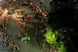 Lân - sư - rồng "đại náo" đường phố Huế