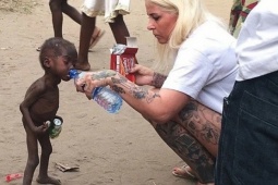 Bạn trẻ - Cuộc sống - Cuộc đời mới của cậu bé trong bức ảnh chấn động thế giới