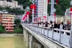 Bạn trẻ - Cuộc sống - Chú rể 29 tuổi bất ngờ nhảy sông, mất tích ngay trước lễ cưới