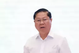 Thứ trưởng Bộ Giáo dục nói gì về thực trạng lạm thu ở trường học?